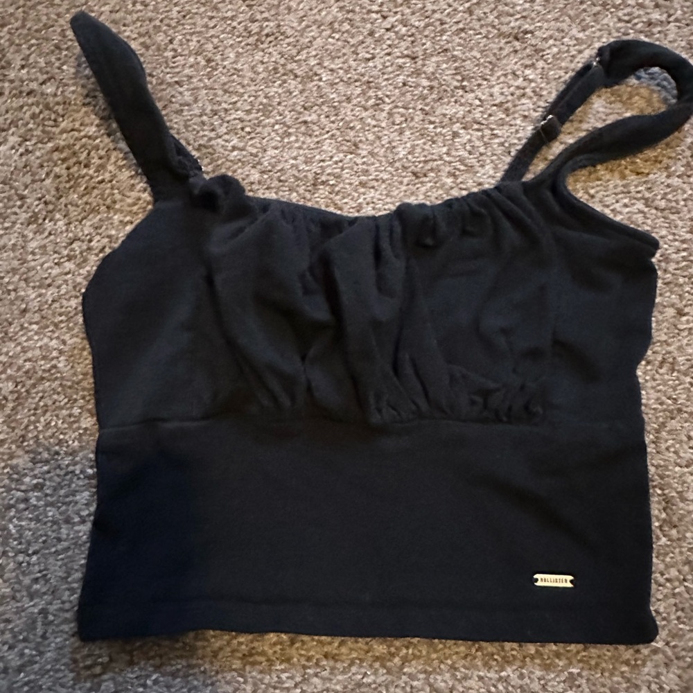 Hollister tank top. Size xs. Color black